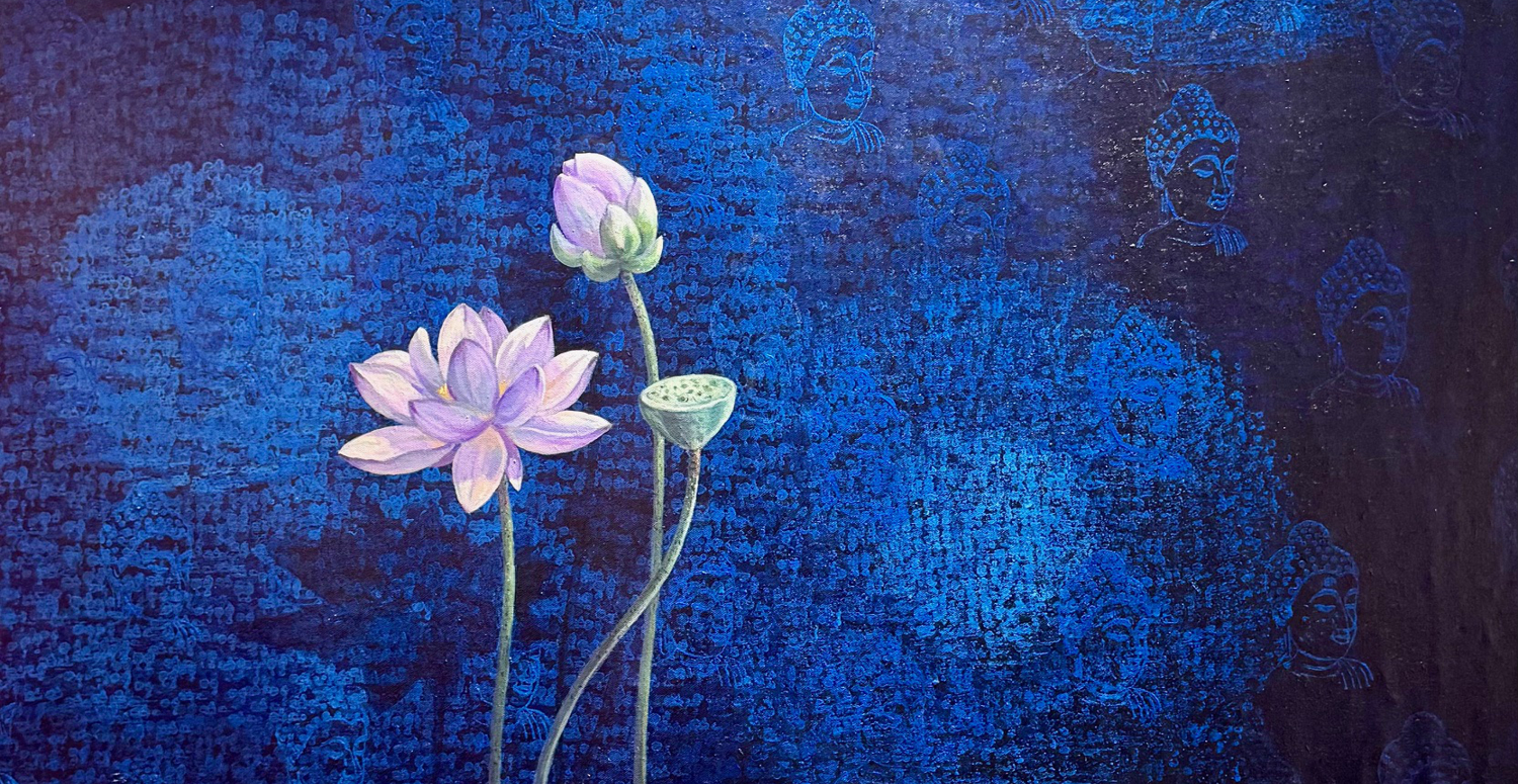 Diptyque bleu profond de la série Blissful Buddha du peintre birman internationalement reconnu Khin Zaw Latt, présent à la galerie Retour De Voyage